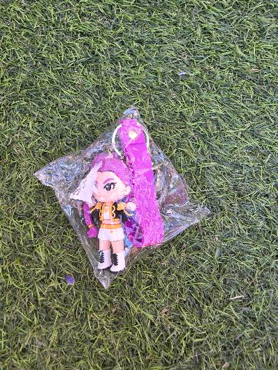 Anime sleutelhanger met paars haar